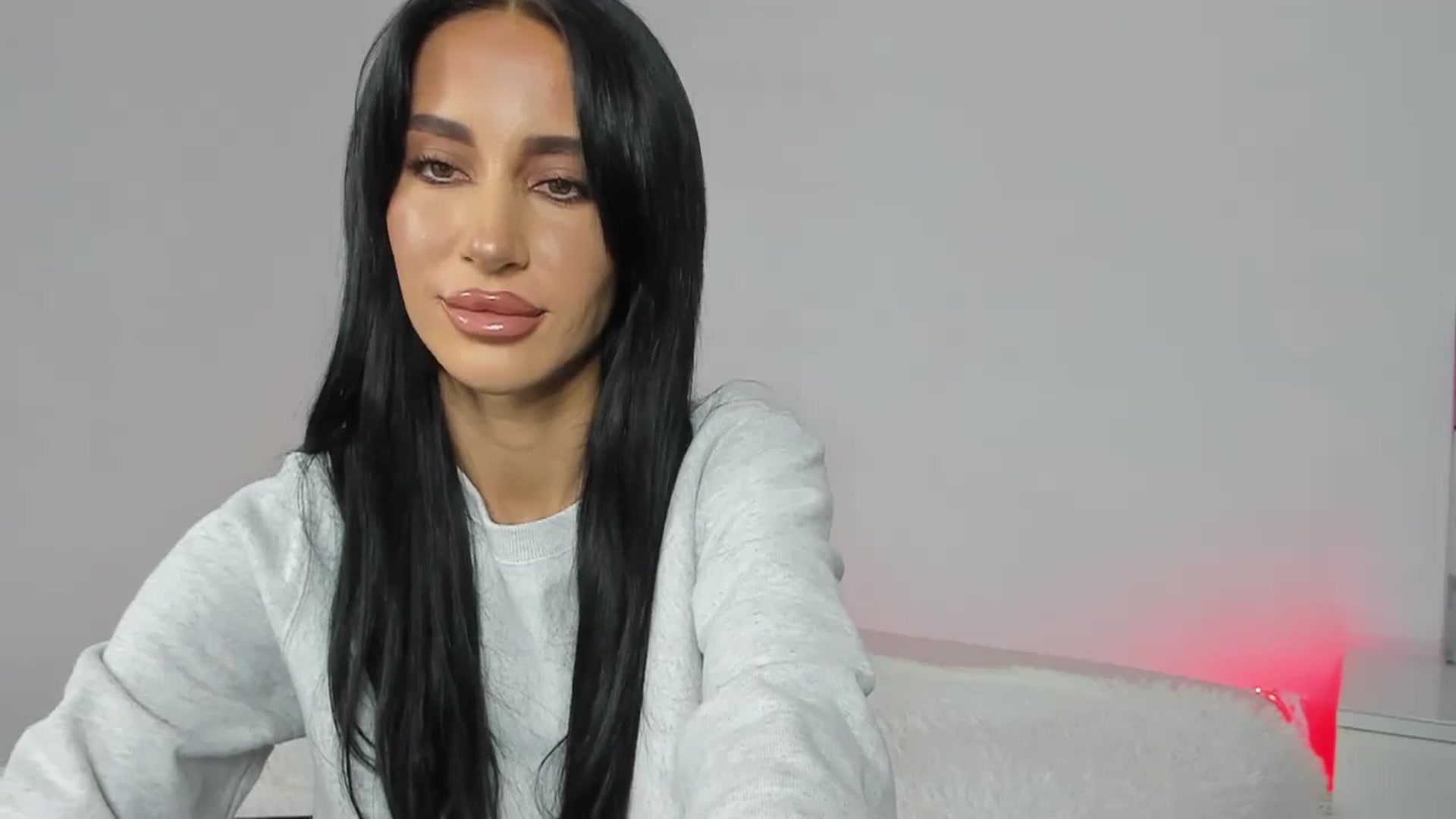 Gallery image thumbnail from Qarinah's myfreecams stream on, 09/15/2024, 22:12 image 18 of 20