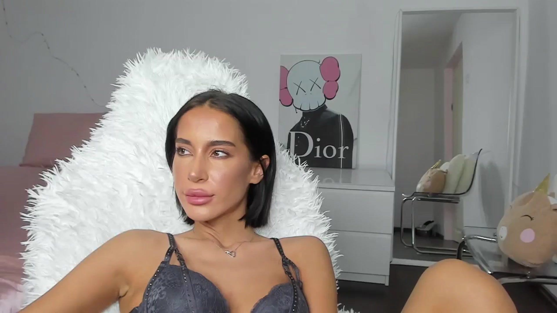 Gallery image thumbnail from Qarinah's myfreecams stream on, 10/29/2024, 10:37 image 19 of 20