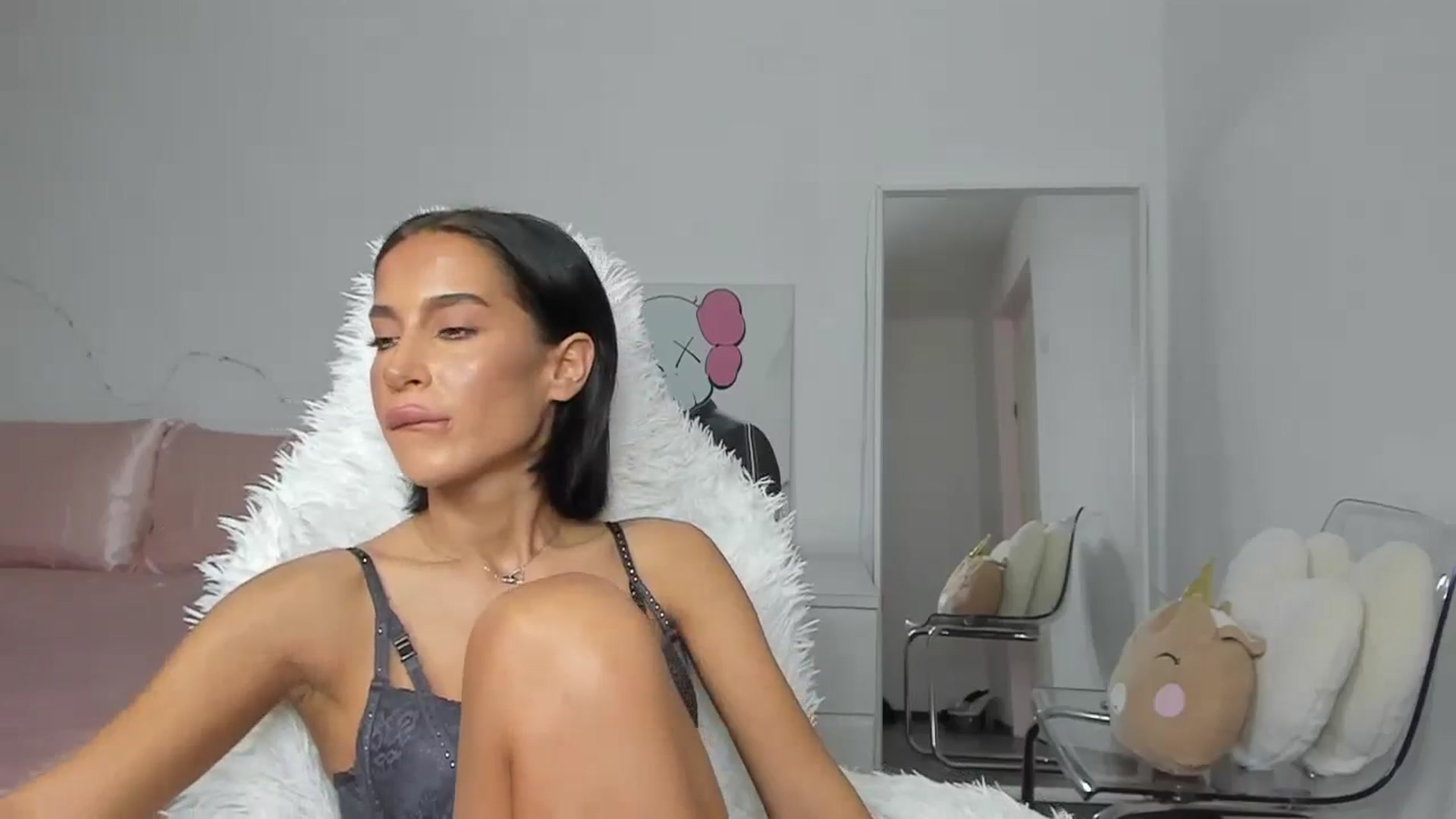 Gallery image thumbnail from Qarinah's myfreecams stream on, 10/29/2024, 12:36 image 16 of 20