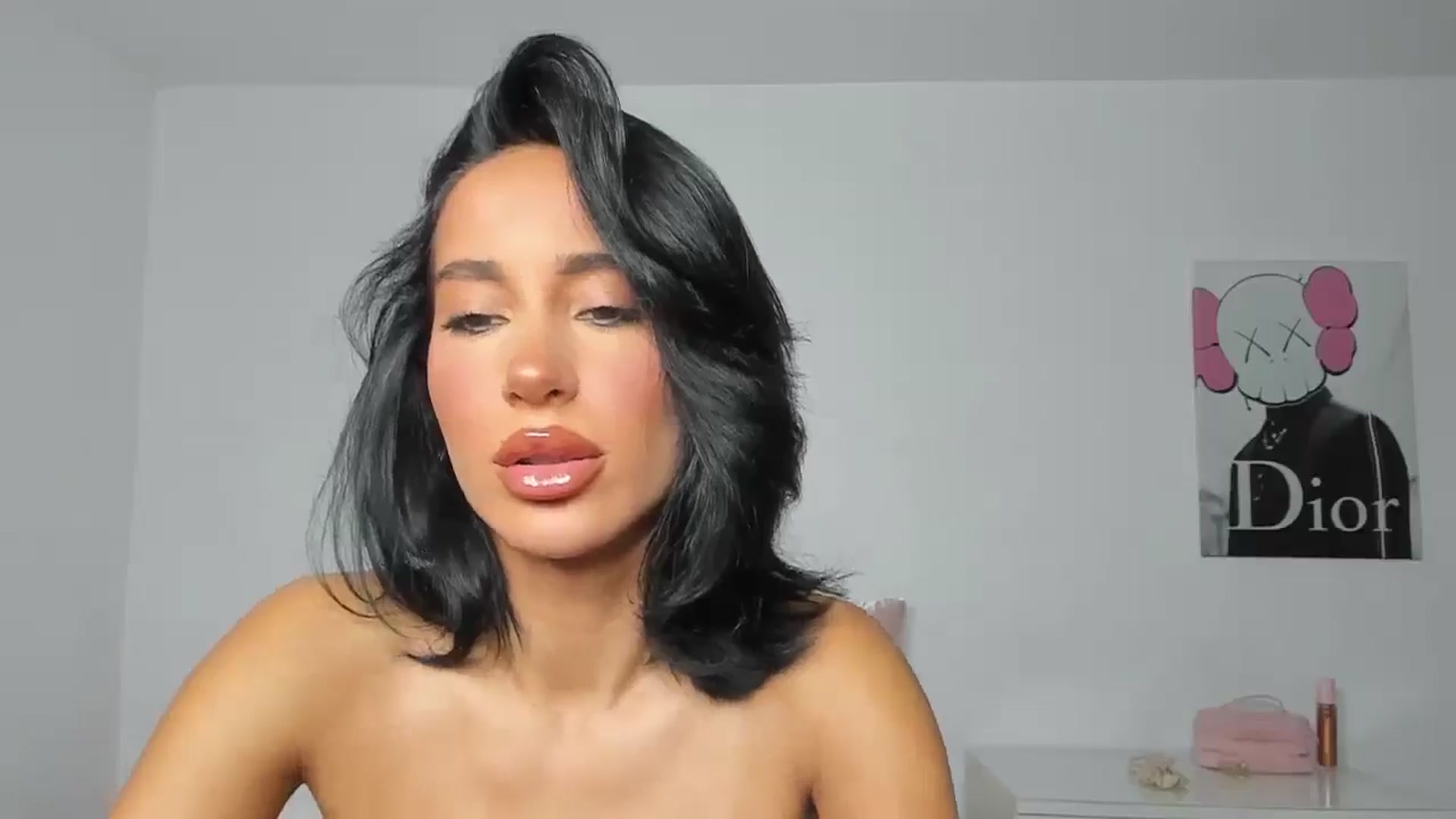 Gallery image thumbnail from Qarinah's myfreecams stream on, 04/24/2025, 15:18 image 19 of 20