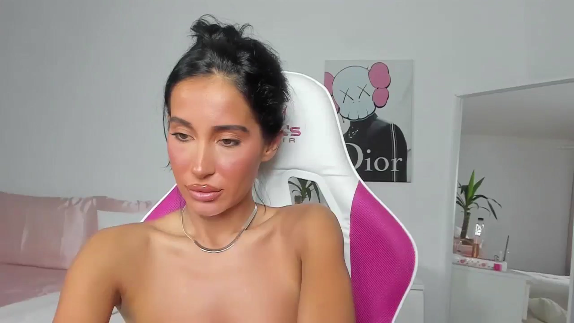 Gallery image thumbnail from Qarinah's myfreecams stream on, 05/04/2025, 02:56 image 17 of 20