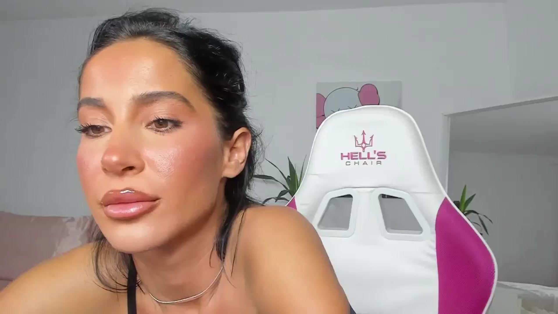 Gallery image thumbnail from Qarinah's myfreecams stream on, 05/06/2025, 02:18 image 18 of 20