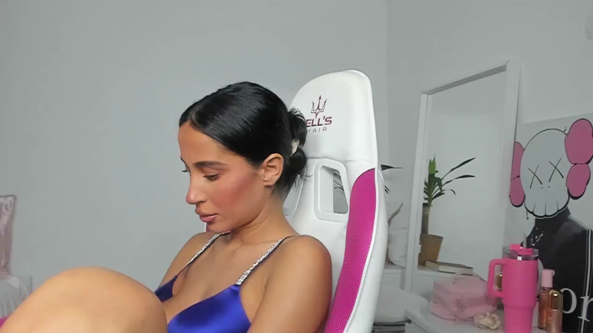 Gallery image thumbnail from Qarinah's myfreecams stream on, 06/11/2025, 24:44 image 10 of 20