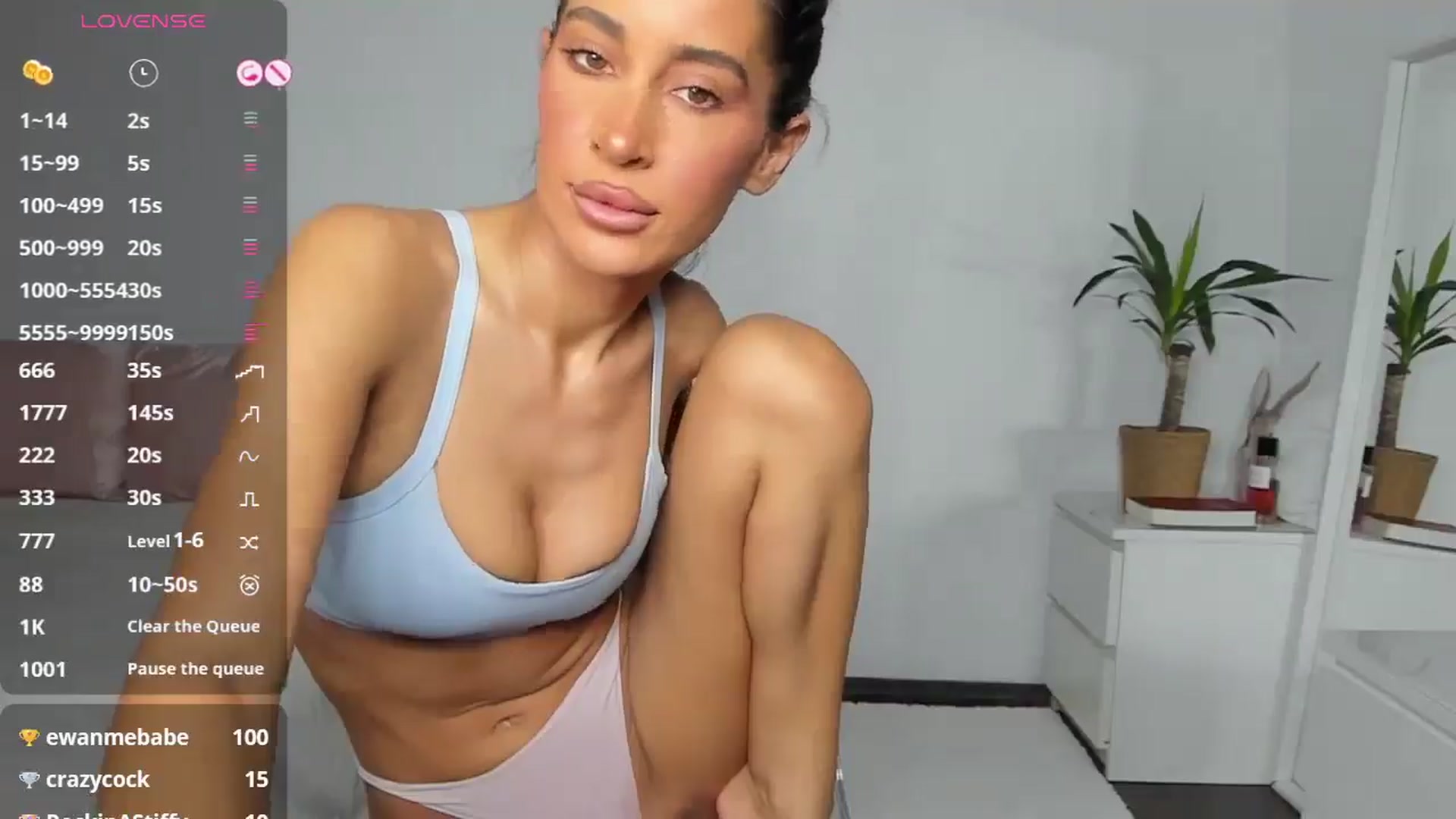 Gallery image thumbnail from Qarinah's myfreecams stream on, 06/23/2025, 24:59 image 11 of 20