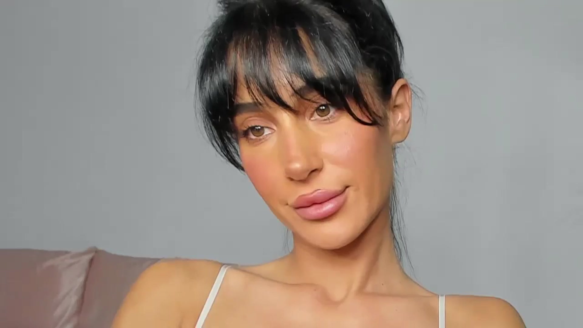 Gallery image thumbnail from Qarinah's myfreecams stream on, 07/01/2025, 01:50 image 17 of 20
