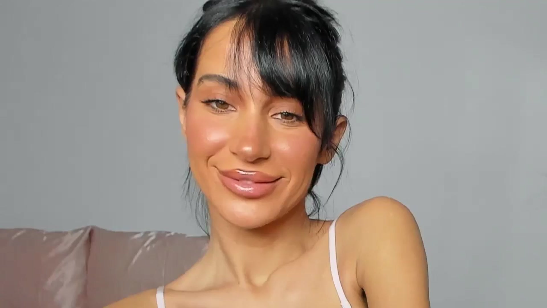 Gallery image thumbnail from Qarinah's myfreecams stream on, 07/02/2025, 01:19 image 6 of 20