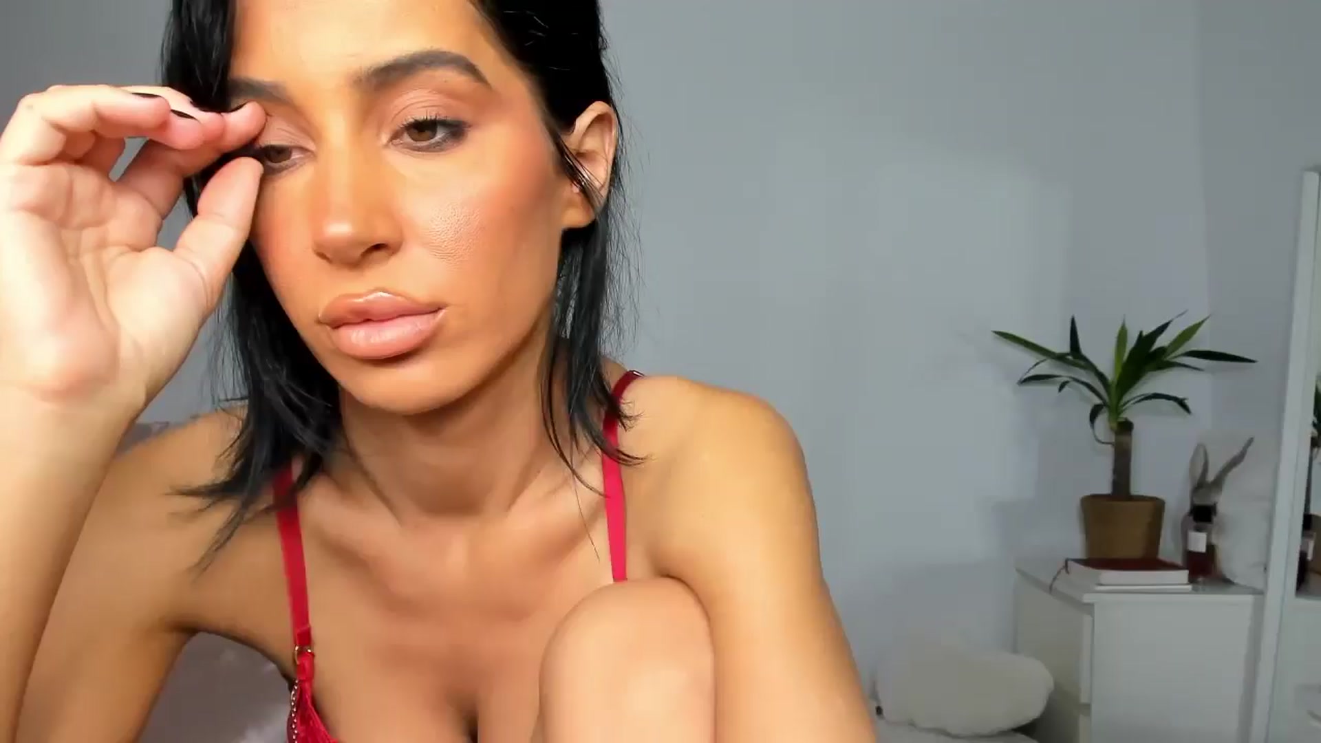 Gallery image thumbnail from Qarinah's myfreecams stream on, 07/07/2025, 24:36 image 1 of 20