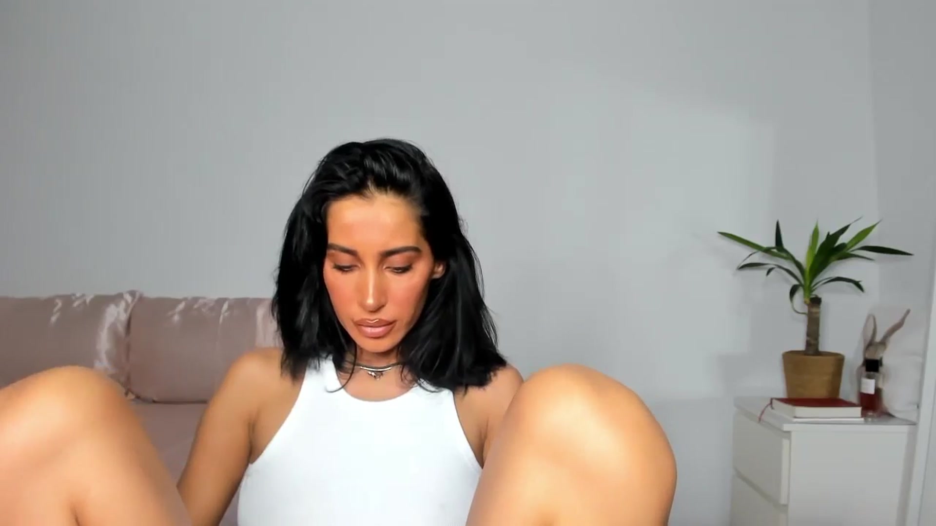 Gallery image thumbnail from Qarinah's myfreecams stream on, 07/09/2025, 02:43 image 18 of 20
