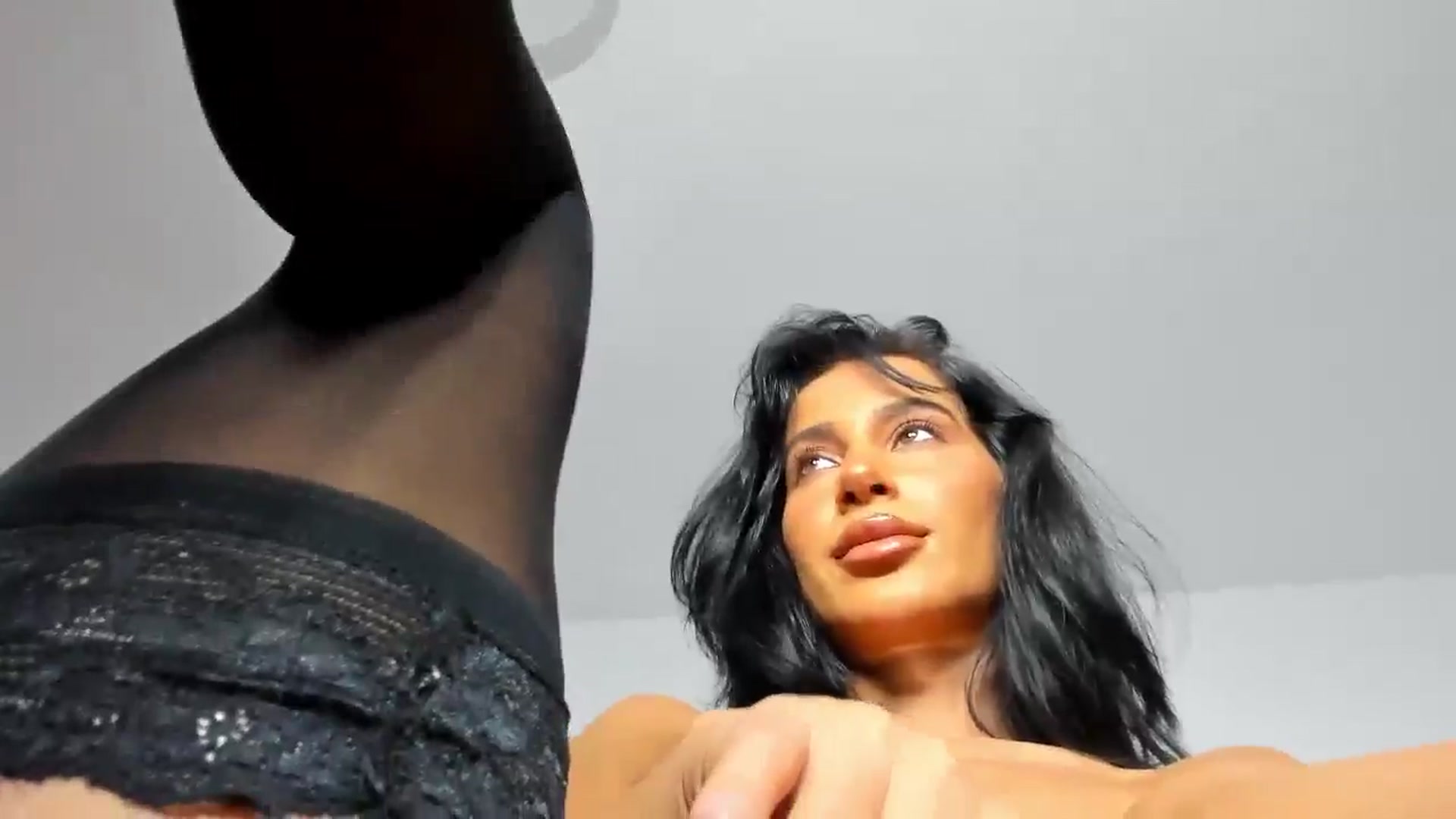Gallery image thumbnail from Qarinah's myfreecams stream on, 07/18/2025, 22:03 image 3 of 20