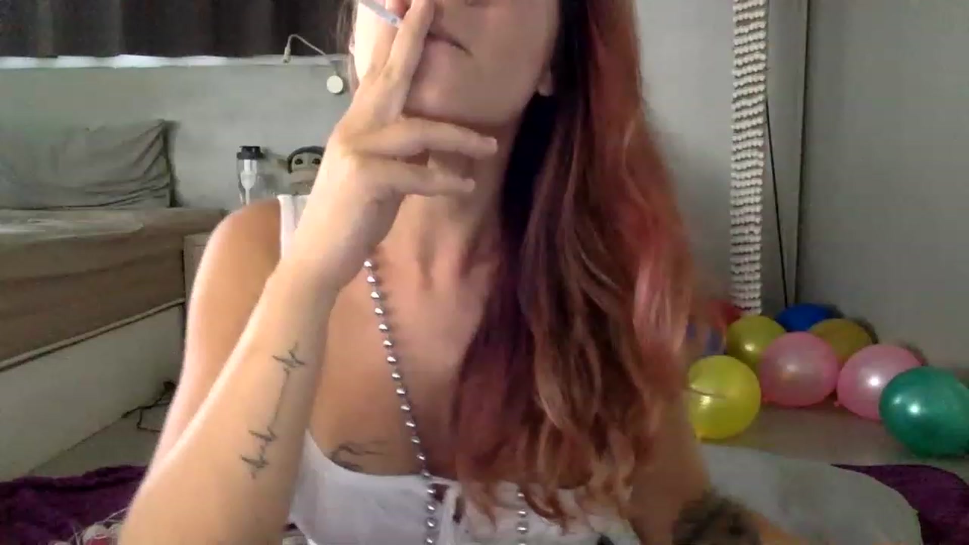 Gallery image thumbnail from Qi_ra's myfreecams stream on, 12/06/2022, 01:47 image 20 of 20
