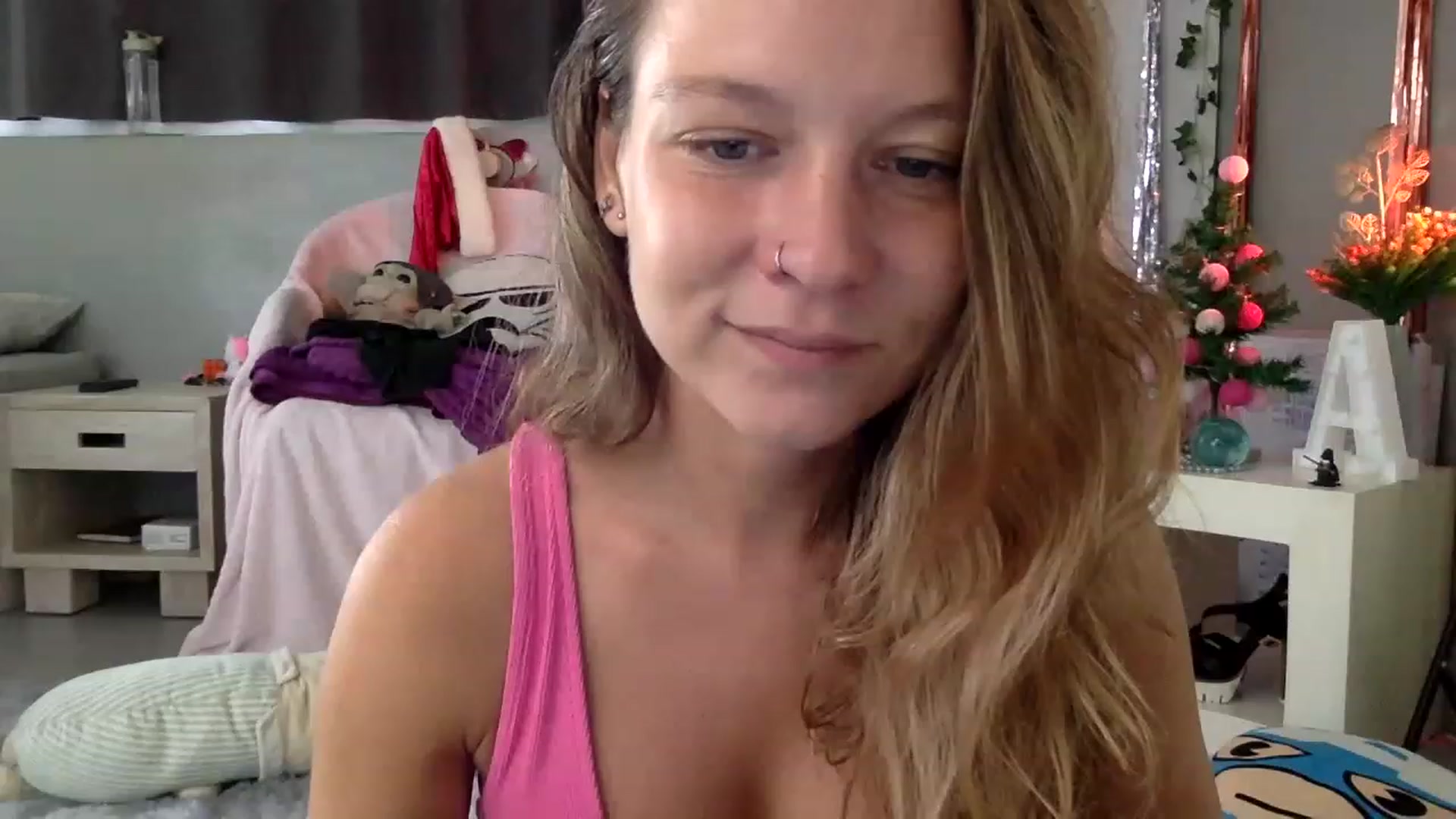 Gallery image thumbnail from Qi_ra's myfreecams stream on, 01/03/2023, 01:52 image 7 of 20