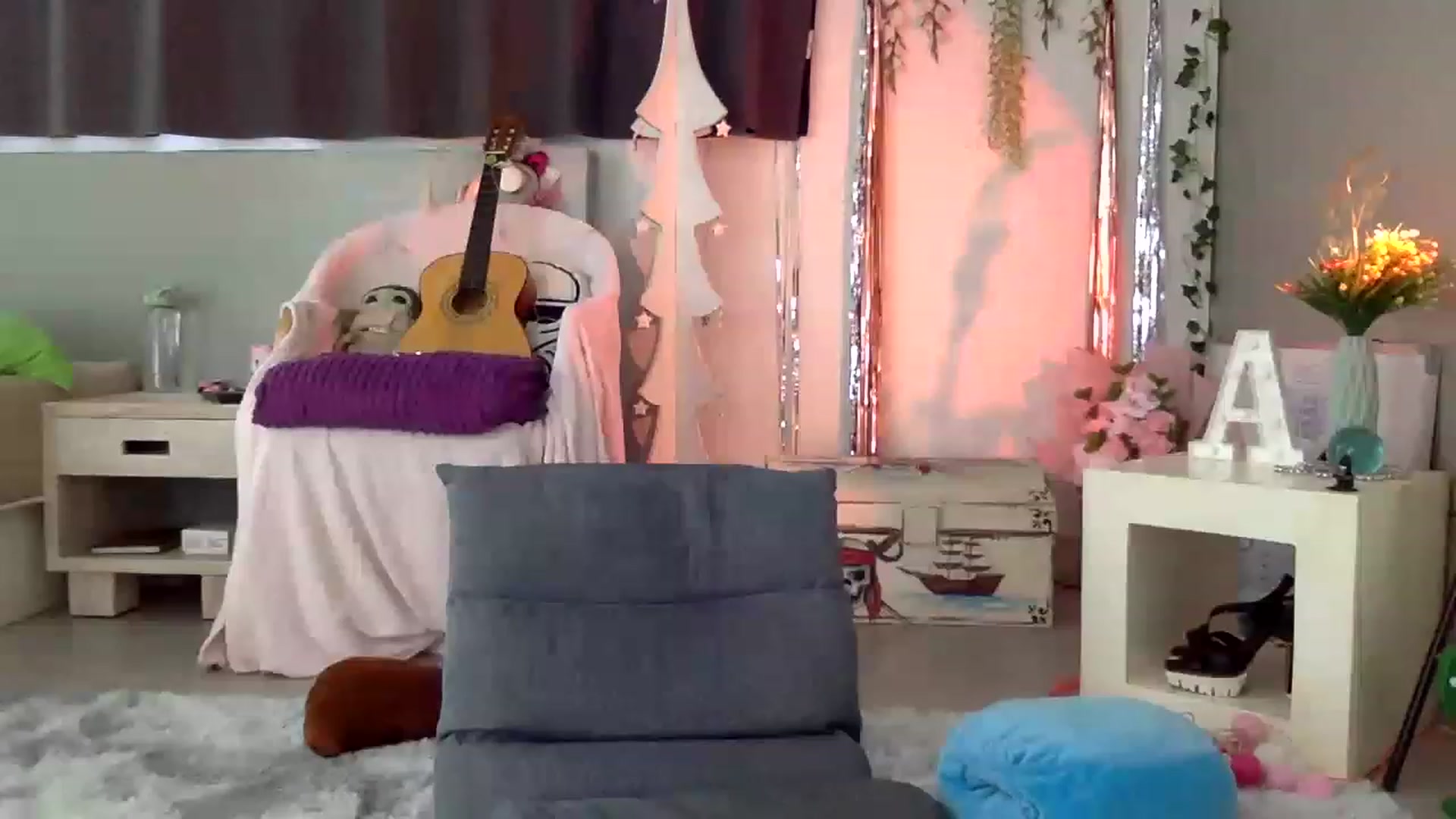 Gallery image thumbnail from Qi_ra's myfreecams stream on, 02/08/2023, 02:57 image 15 of 20