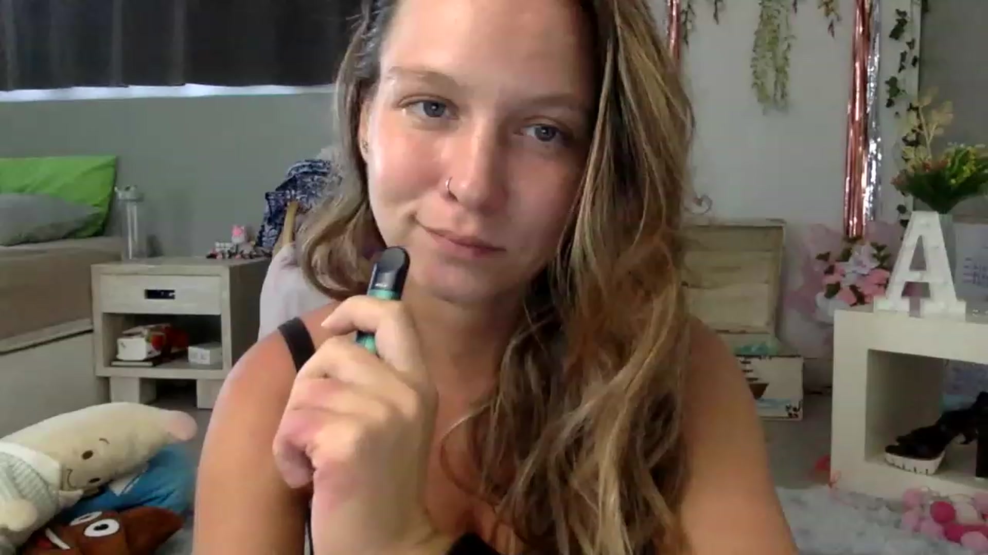 Gallery image thumbnail from Qi_ra's myfreecams stream on, 02/19/2023, 06:51 image 4 of 20