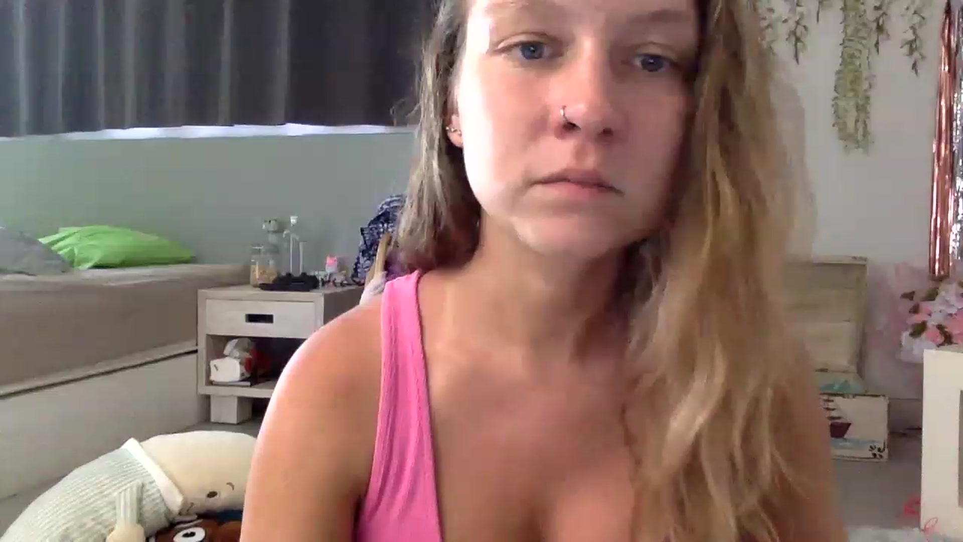 Gallery image thumbnail from Qi_ra's myfreecams stream on, 02/20/2023, 02:47 image 11 of 20