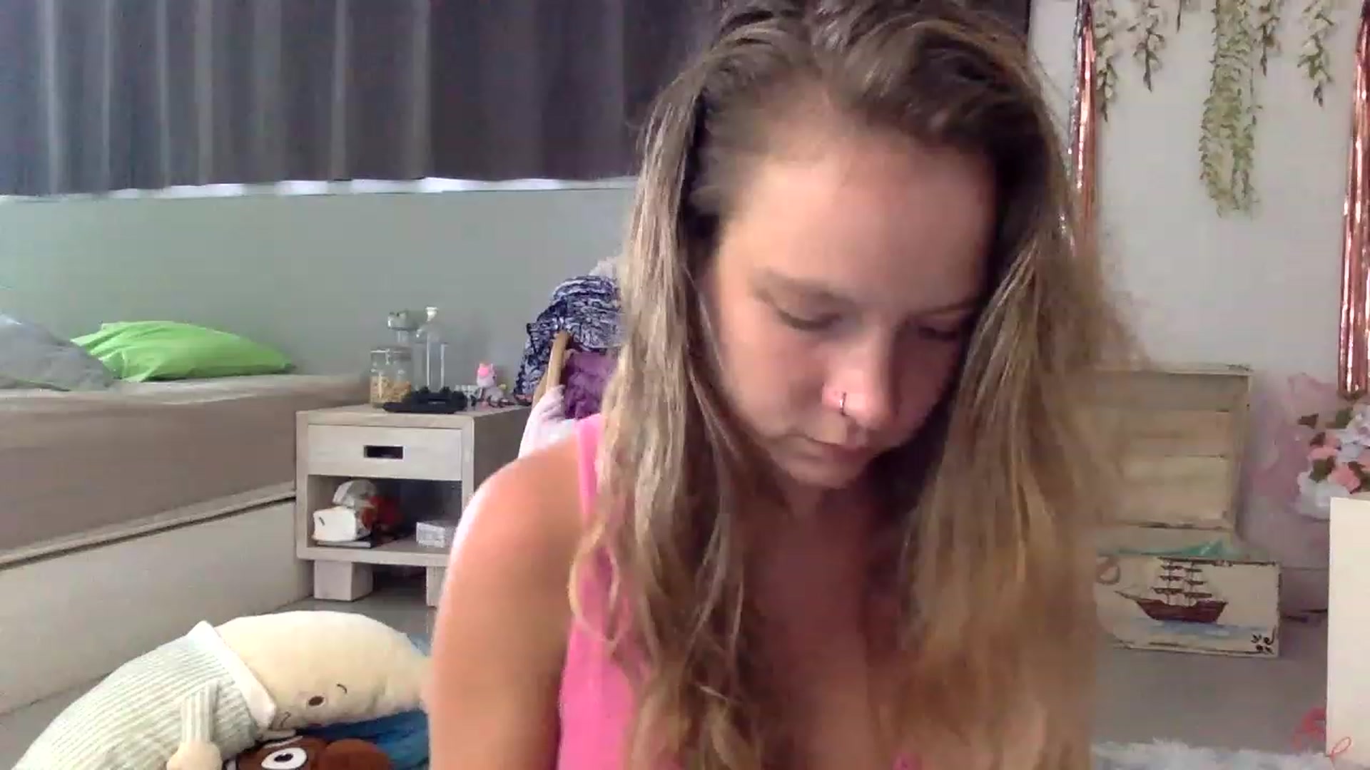 Gallery image thumbnail from Qi_ra's myfreecams stream on, 02/20/2023, 02:47 image 20 of 20
