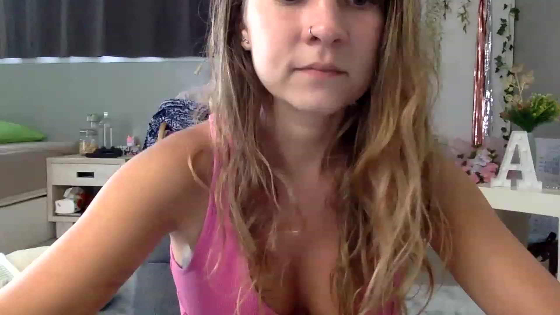 Gallery image thumbnail from Qi_ra's myfreecams stream on, 02/20/2023, 04:49 image 2 of 20