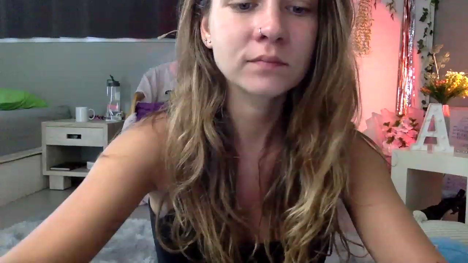 Gallery image thumbnail from Qi_ra's myfreecams stream on, 02/24/2023, 04:05 image 1 of 20