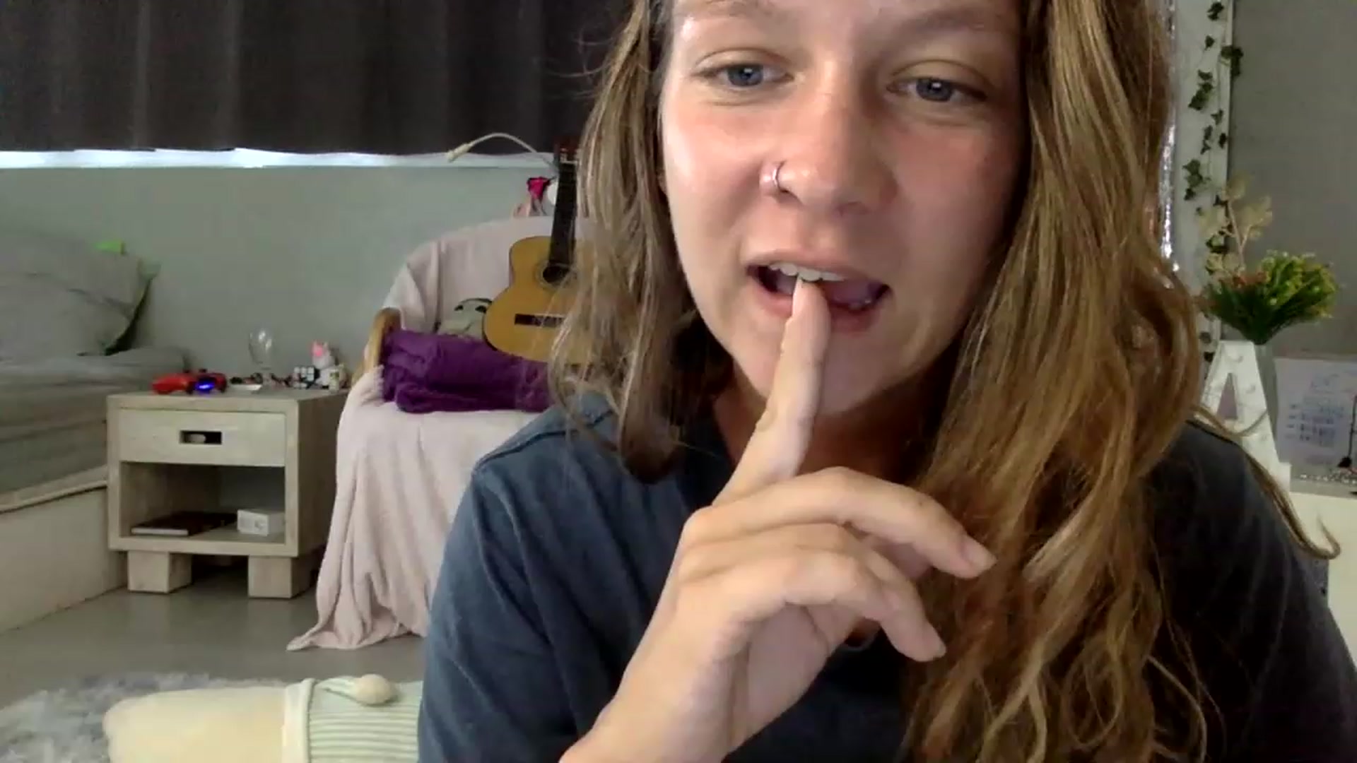 Gallery image thumbnail from Qi_ra's myfreecams stream on, 02/27/2023, 07:57 image 1 of 20