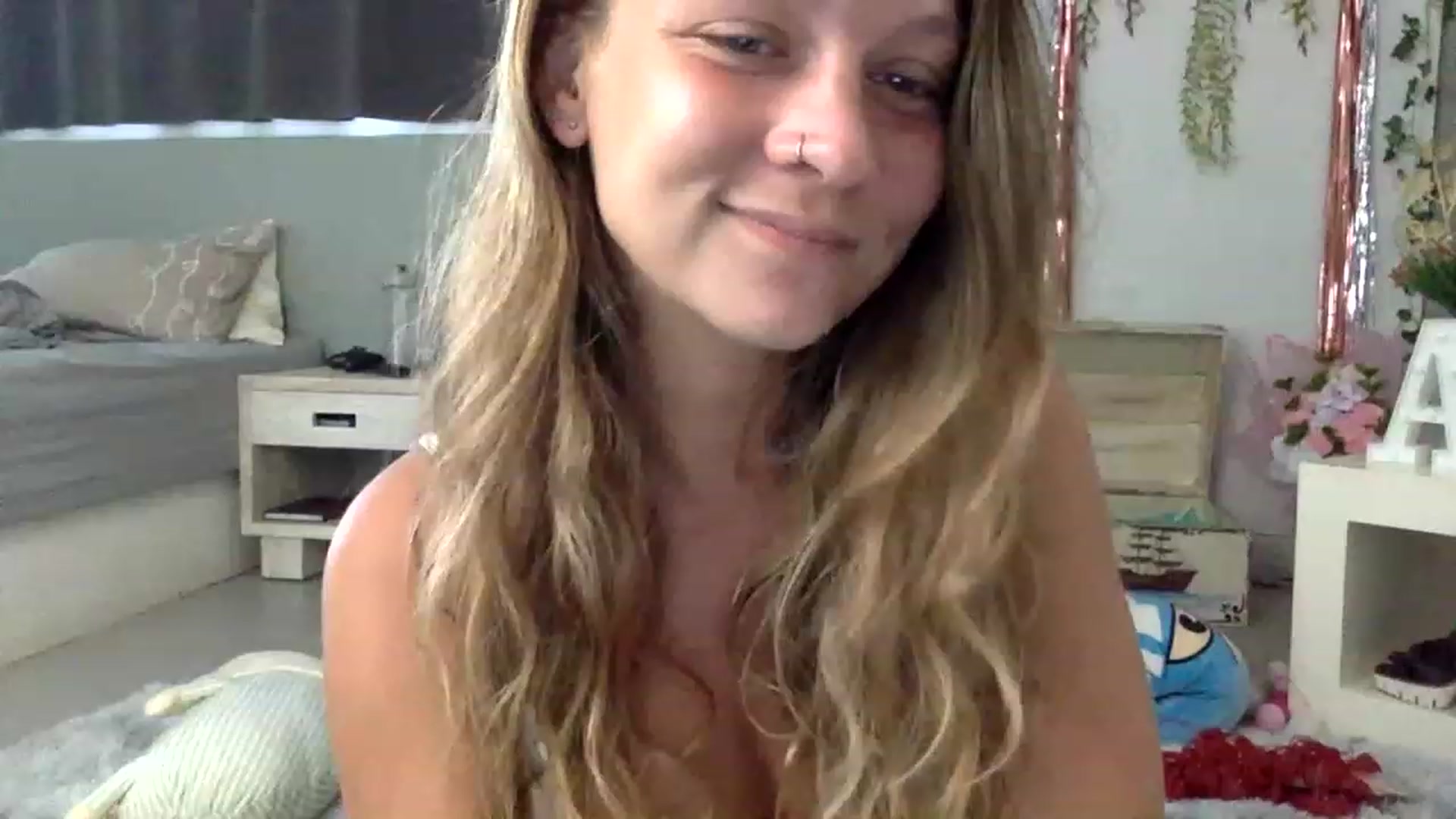 Gallery image thumbnail from Qi_ra's myfreecams stream on, 03/07/2023, 09:03 image 17 of 20
