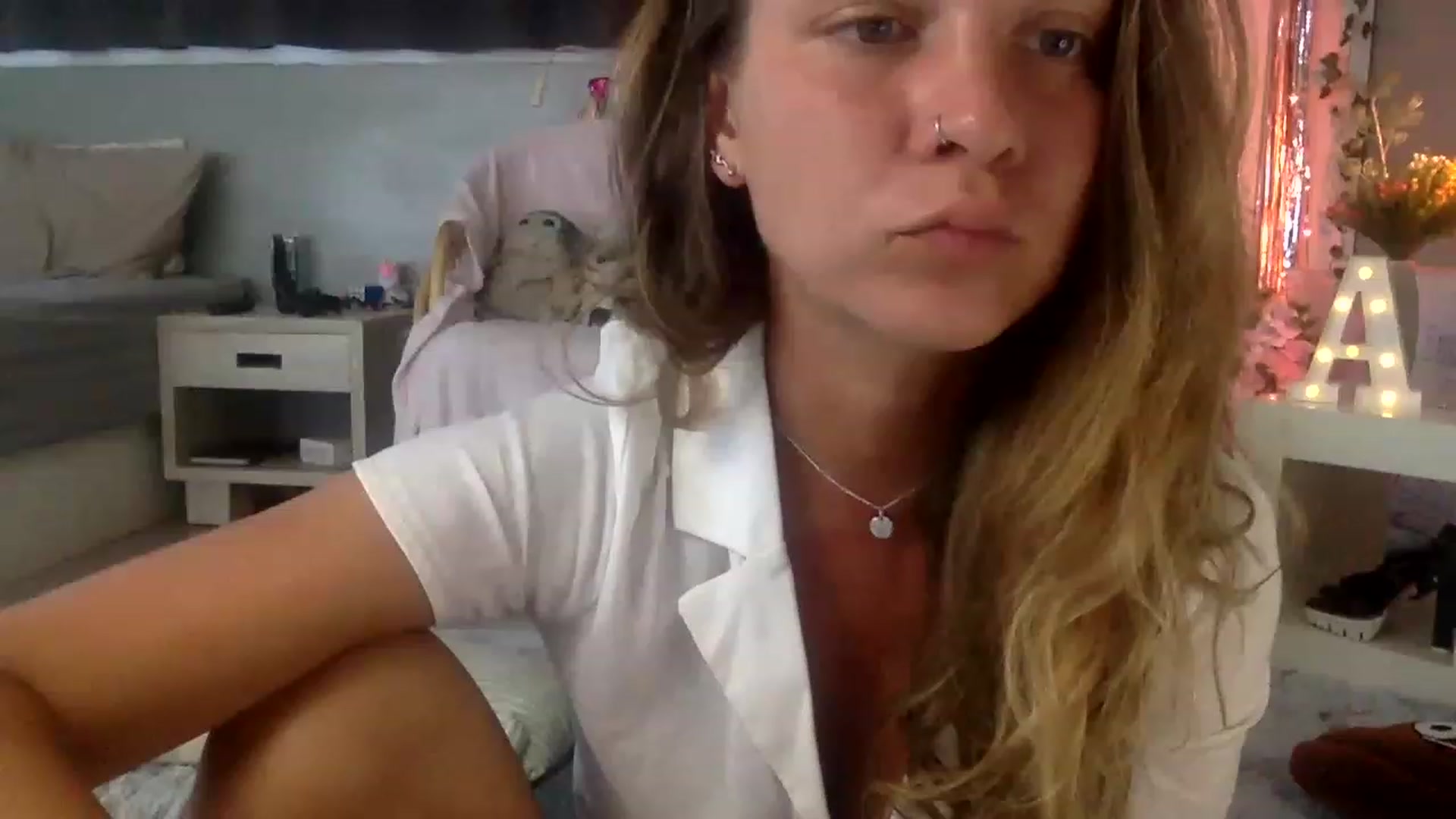 Gallery image thumbnail from Qi_ra's myfreecams stream on, 03/10/2023, 05:19 image 16 of 20