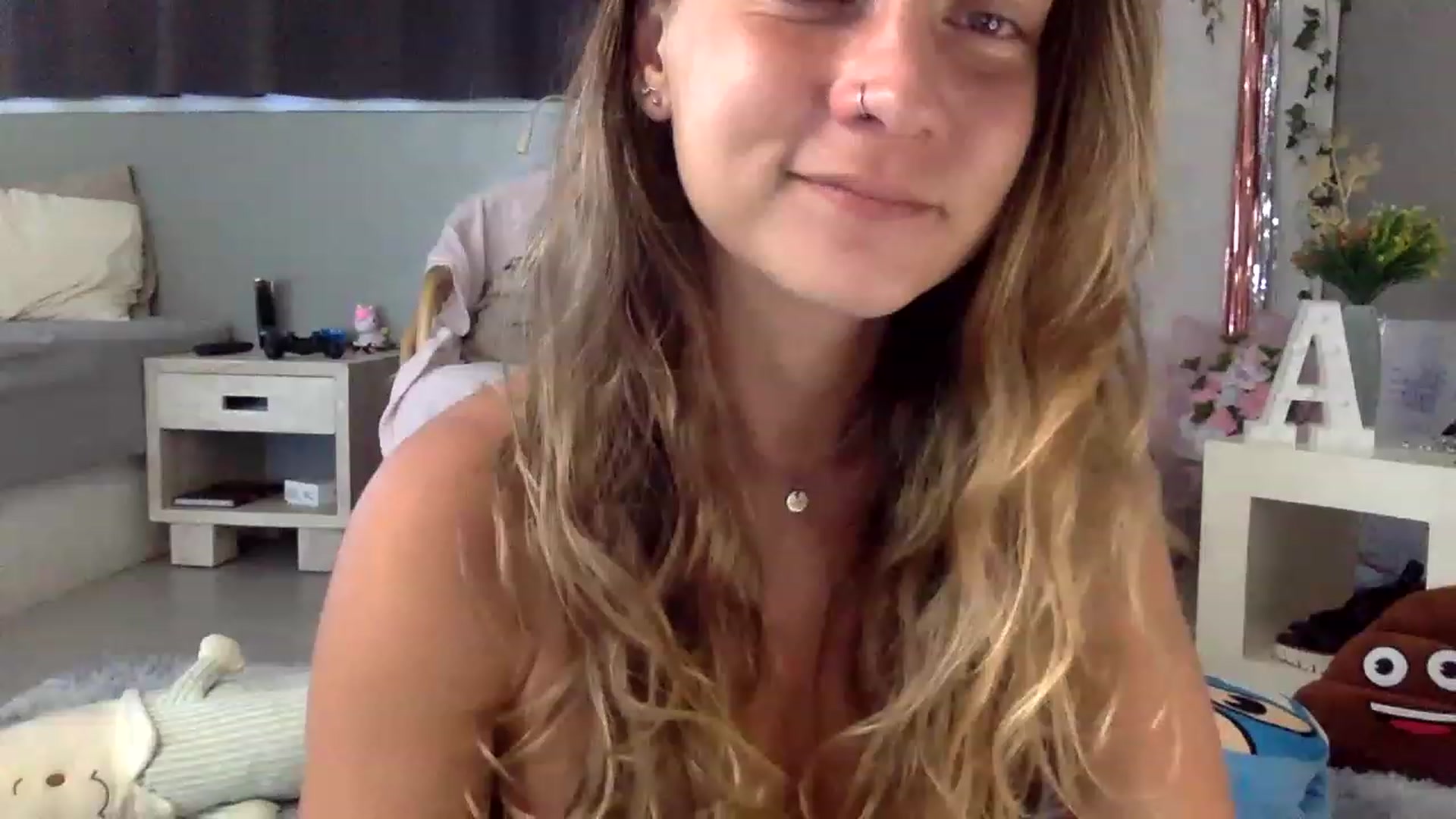 Gallery image thumbnail from Qi_ra's myfreecams stream on, 03/12/2023, 06:13 image 17 of 20