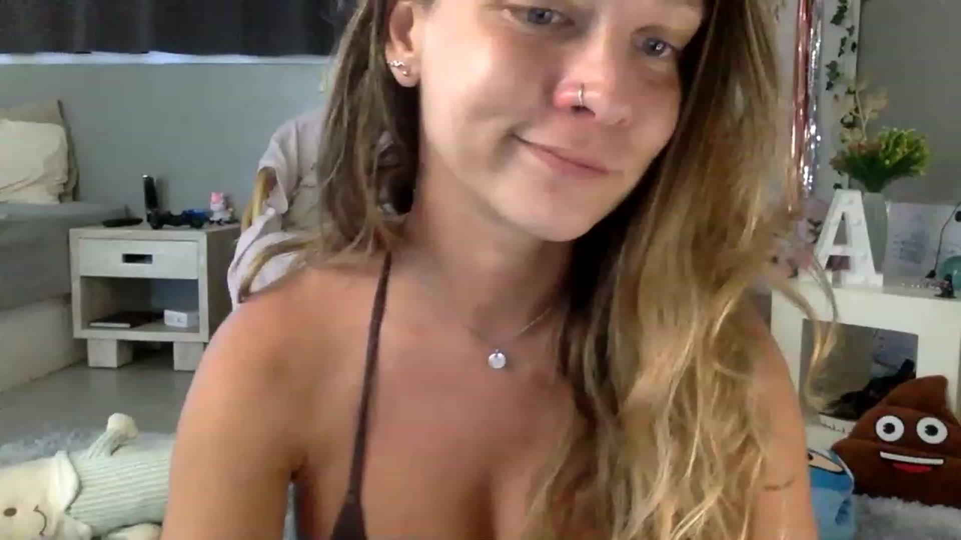 Gallery image thumbnail from Qi_ra's myfreecams stream on, 03/12/2023, 06:13 image 2 of 20