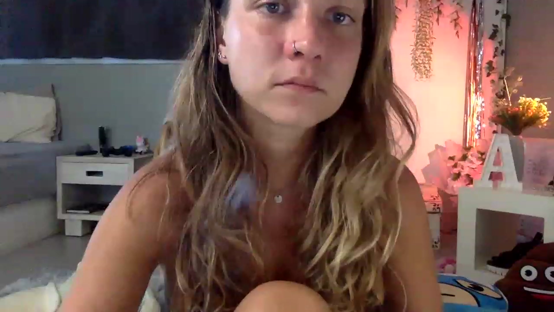 Gallery image thumbnail from Qi_ra's myfreecams stream on, 03/12/2023, 09:37 image 18 of 20