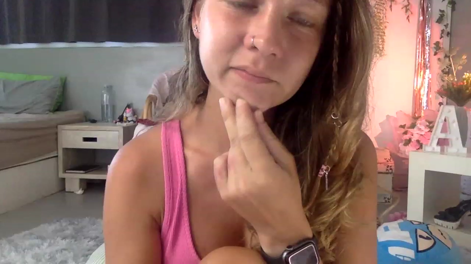 Gallery image thumbnail from Qi_ra's myfreecams stream on, 03/18/2023, 02:41 image 5 of 20