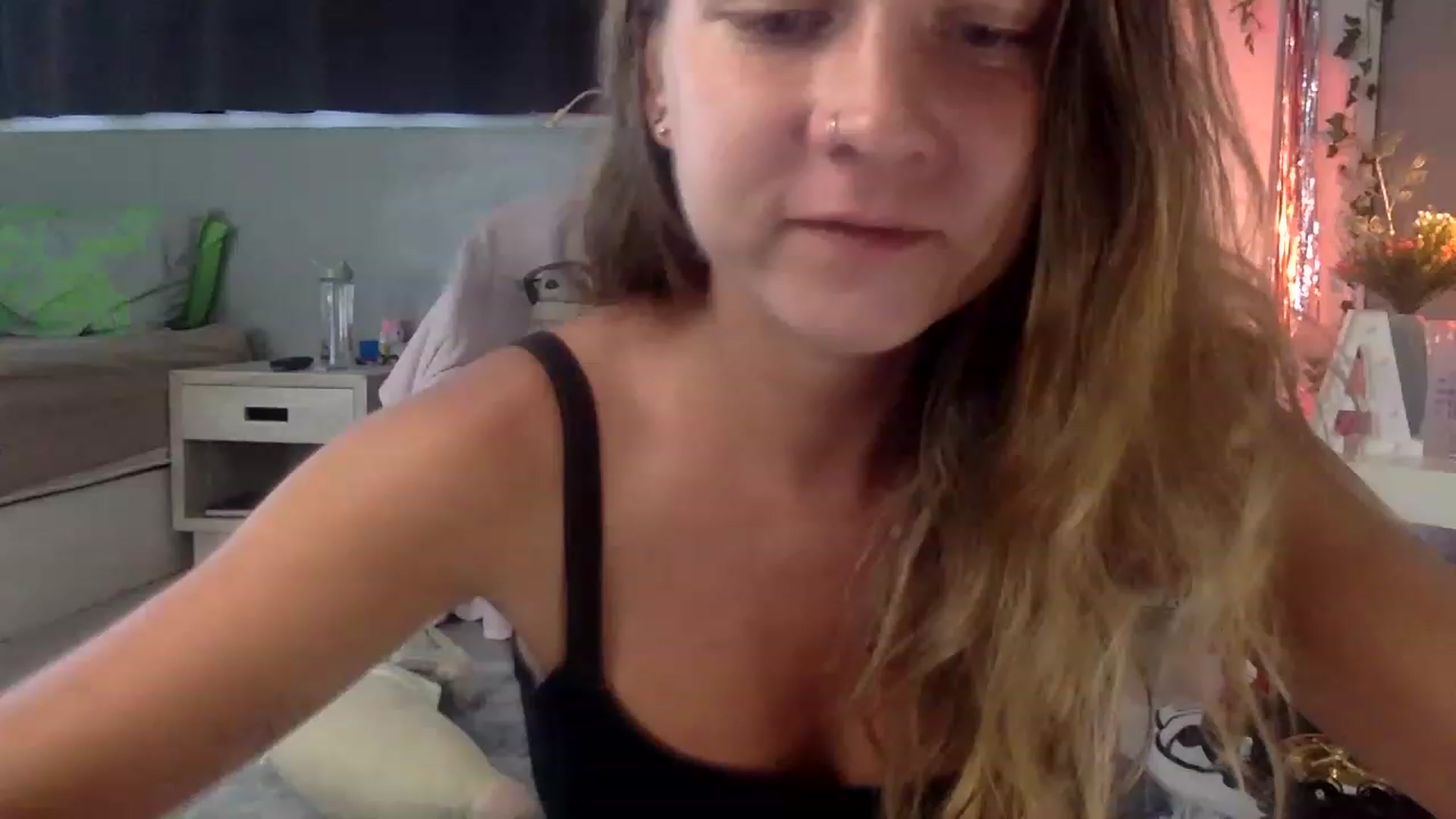 Gallery image thumbnail from Qi_ra's myfreecams stream on, 03/23/2023, 05:52 image 13 of 20