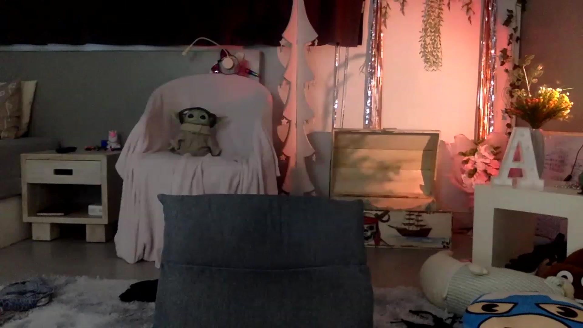 Gallery image thumbnail from Qi_ra's myfreecams stream on, 03/26/2023, 10:20 image 14 of 20
