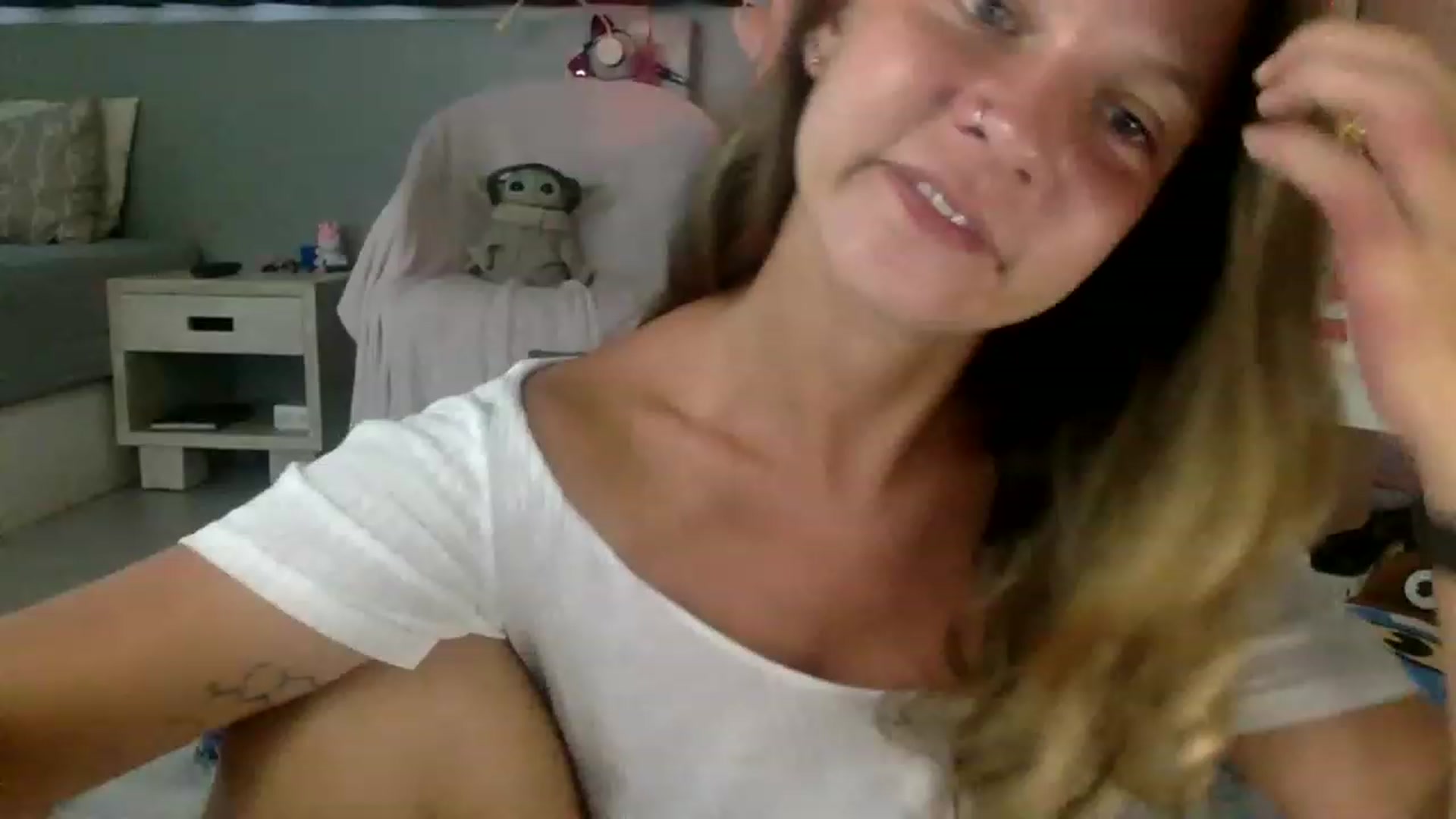 Gallery image thumbnail from Qi_ra's myfreecams stream on, 03/26/2023, 10:20 image 4 of 20