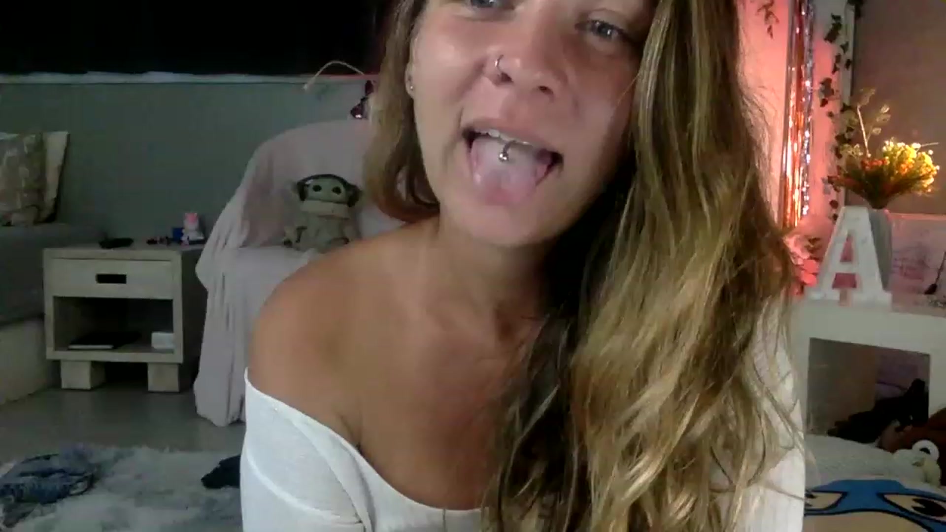 Gallery image thumbnail from Qi_ra's myfreecams stream on, 03/26/2023, 10:20 image 15 of 20