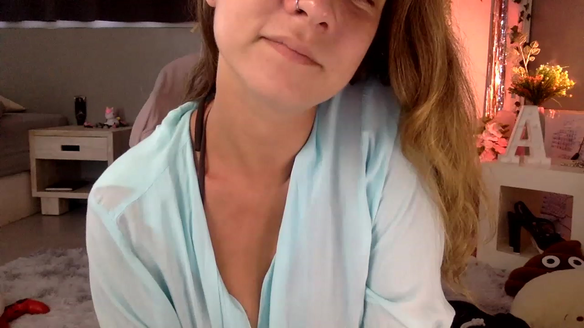 Gallery image thumbnail from Qi_ra's myfreecams stream on, 04/02/2023, 08:15 image 20 of 20