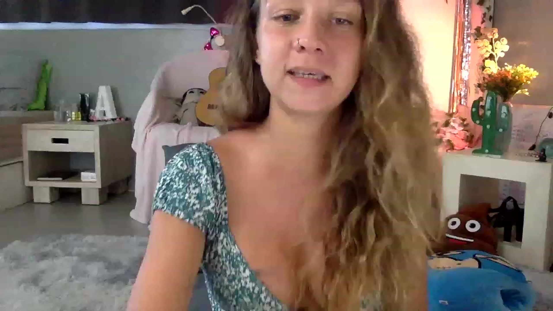 Gallery image thumbnail from Qi_ra's myfreecams stream on, 04/27/2023, 03:25 image 19 of 20