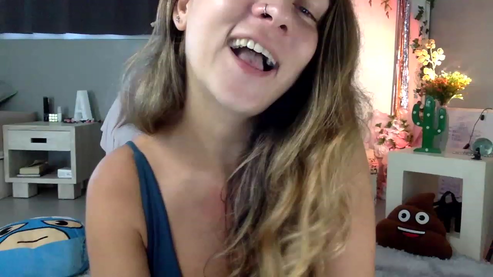 Gallery image thumbnail from Qi_ra's myfreecams stream on, 05/01/2023, 06:36 image 11 of 20