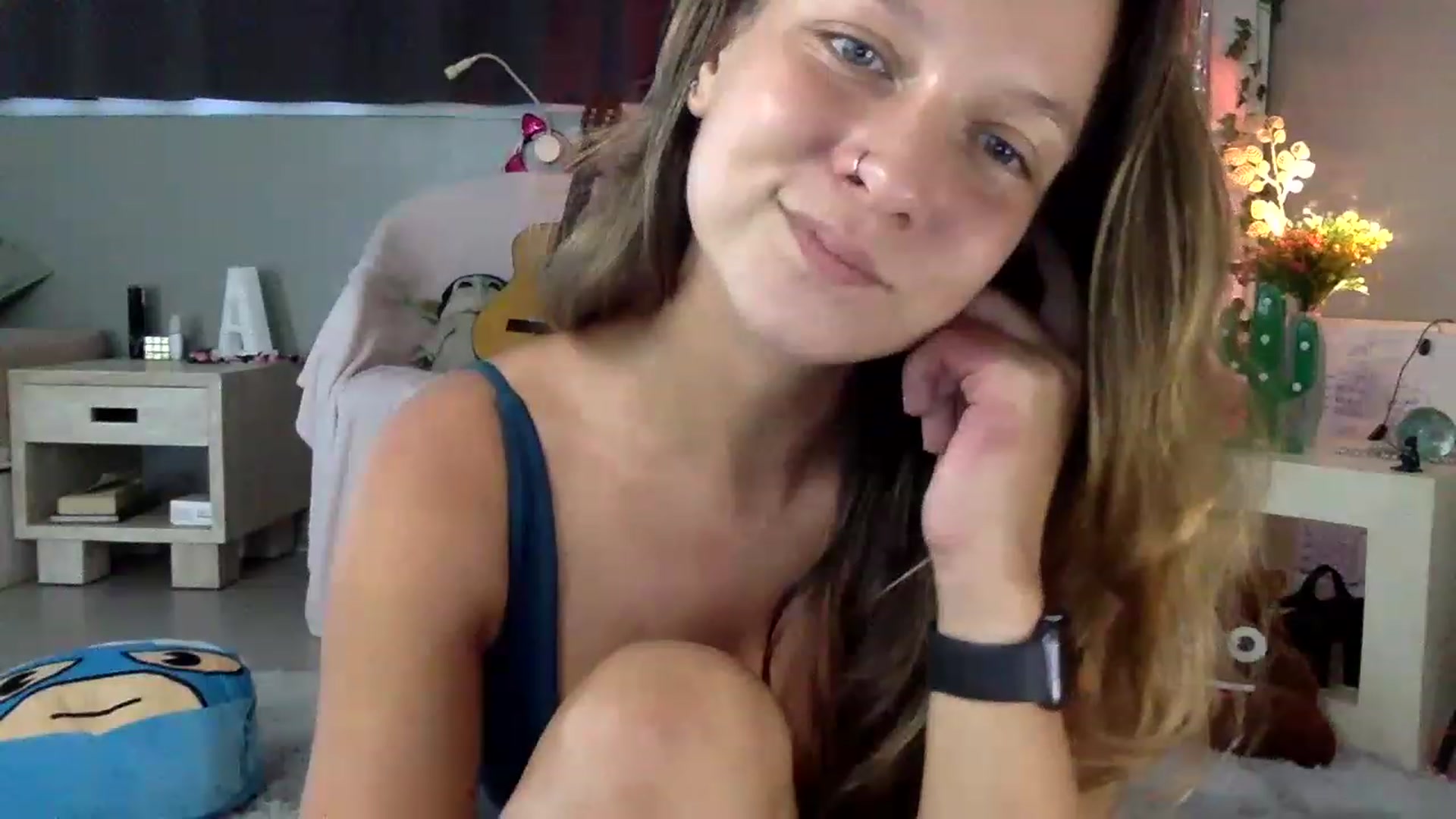 Gallery image thumbnail from Qi_ra's myfreecams stream on, 05/01/2023, 06:36 image 9 of 20