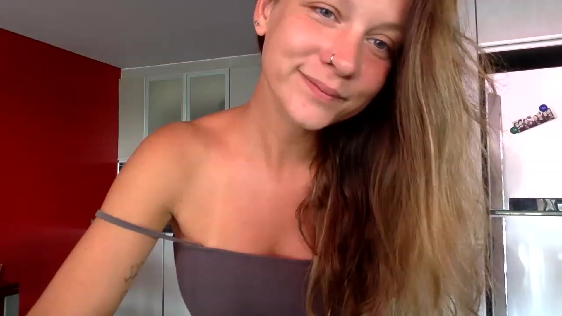 Gallery image thumbnail from Qi_ra's myfreecams stream on, 05/20/2023, 01:53 image 19 of 20