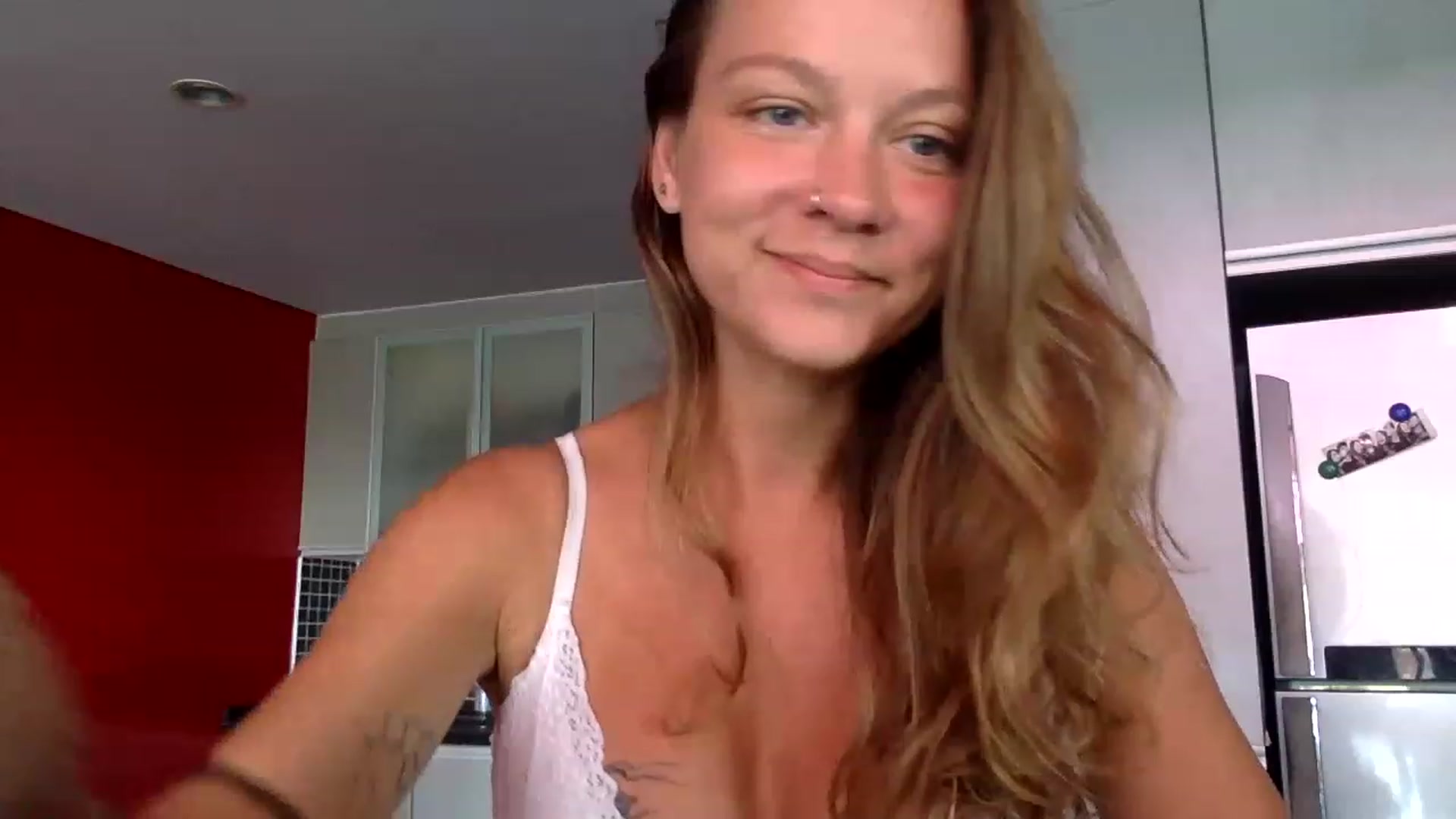 Gallery image thumbnail from Qi_ra's myfreecams stream on, 05/22/2023, 02:01 image 13 of 20