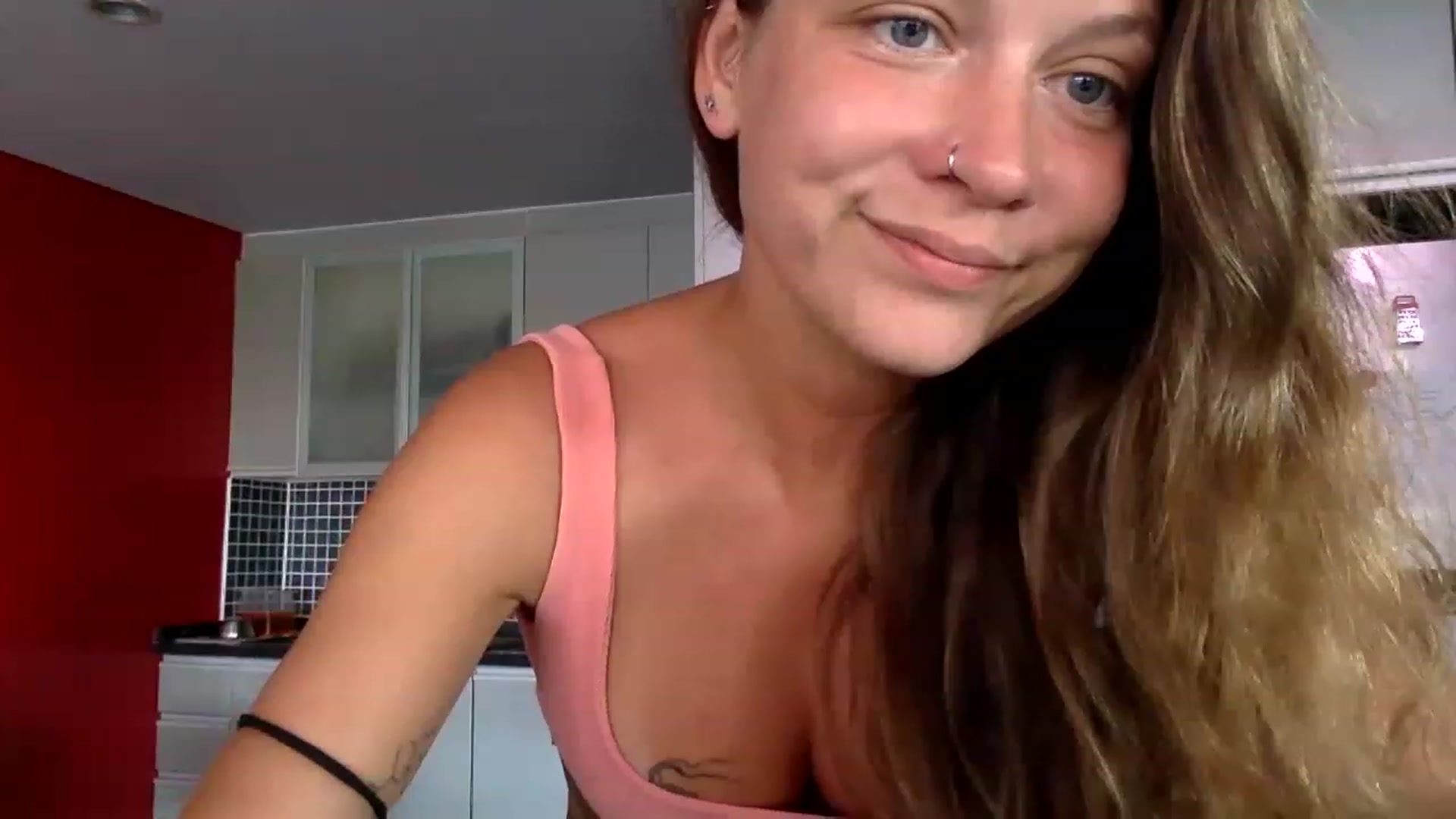 Gallery image thumbnail from Qi_ra's myfreecams stream on, 05/23/2023, 03:55 image 13 of 20