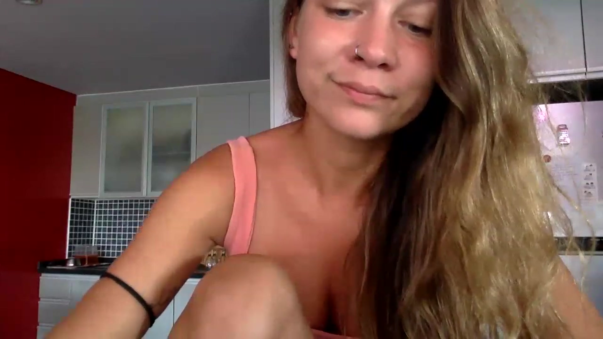 Gallery image thumbnail from Qi_ra's myfreecams stream on, 05/23/2023, 03:55 image 12 of 20