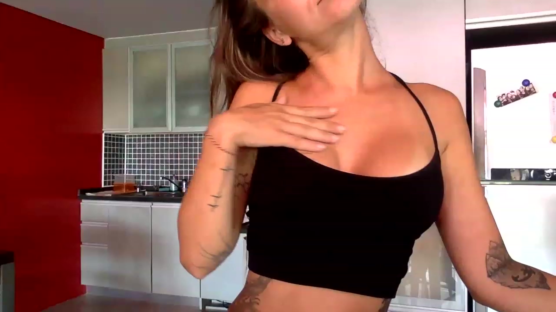 Gallery image thumbnail from Qi_ra's myfreecams stream on, 05/27/2023, 02:09 image 15 of 20