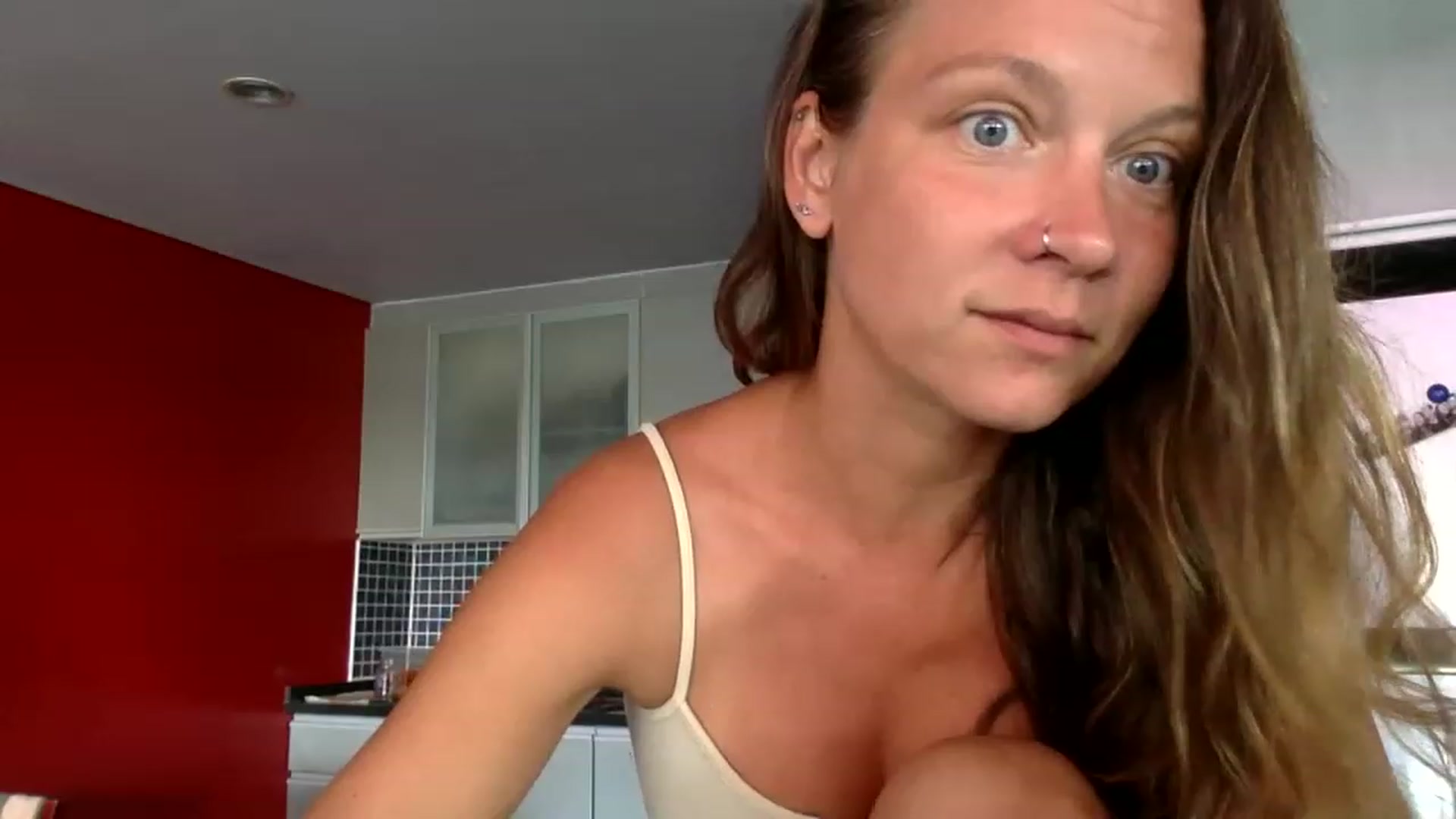 Gallery image thumbnail from Qi_ra's myfreecams stream on, 05/28/2023, 02:52 image 13 of 20