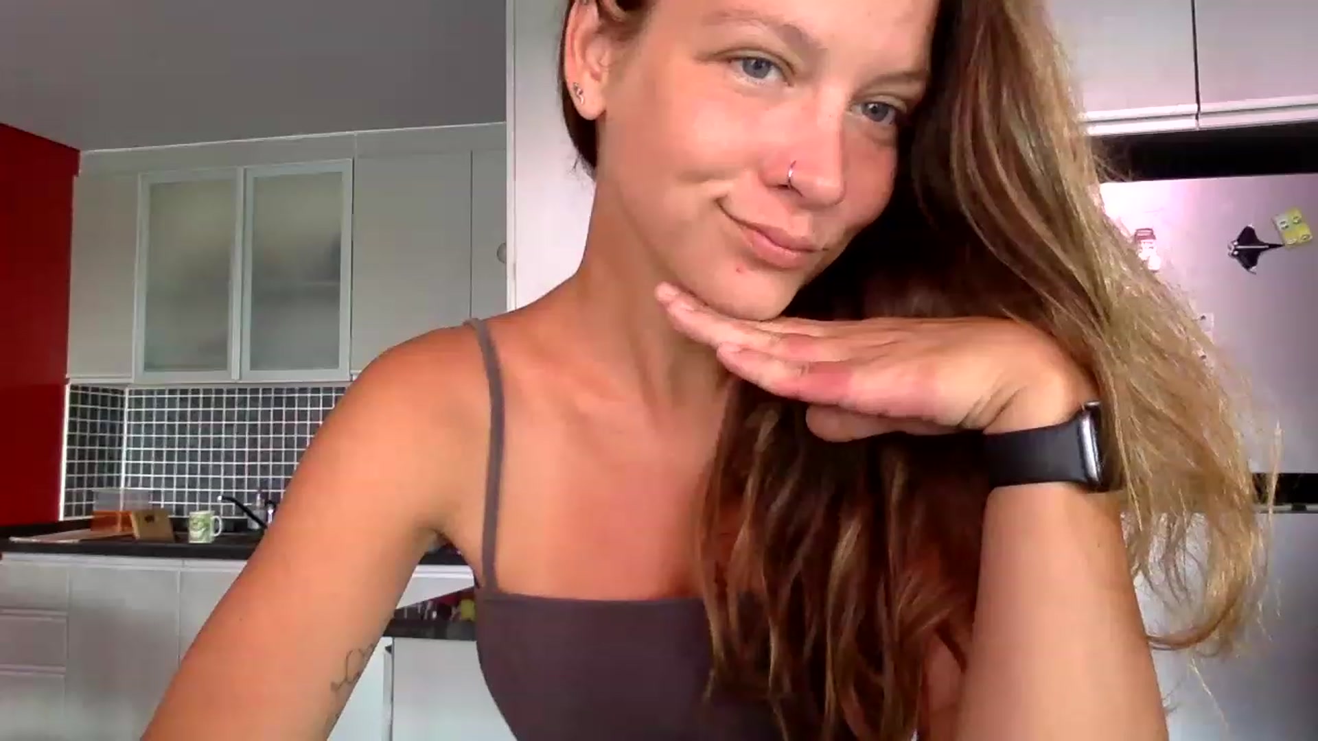 Gallery image thumbnail from Qi_ra's myfreecams stream on, 05/31/2023, 02:30 image 10 of 20