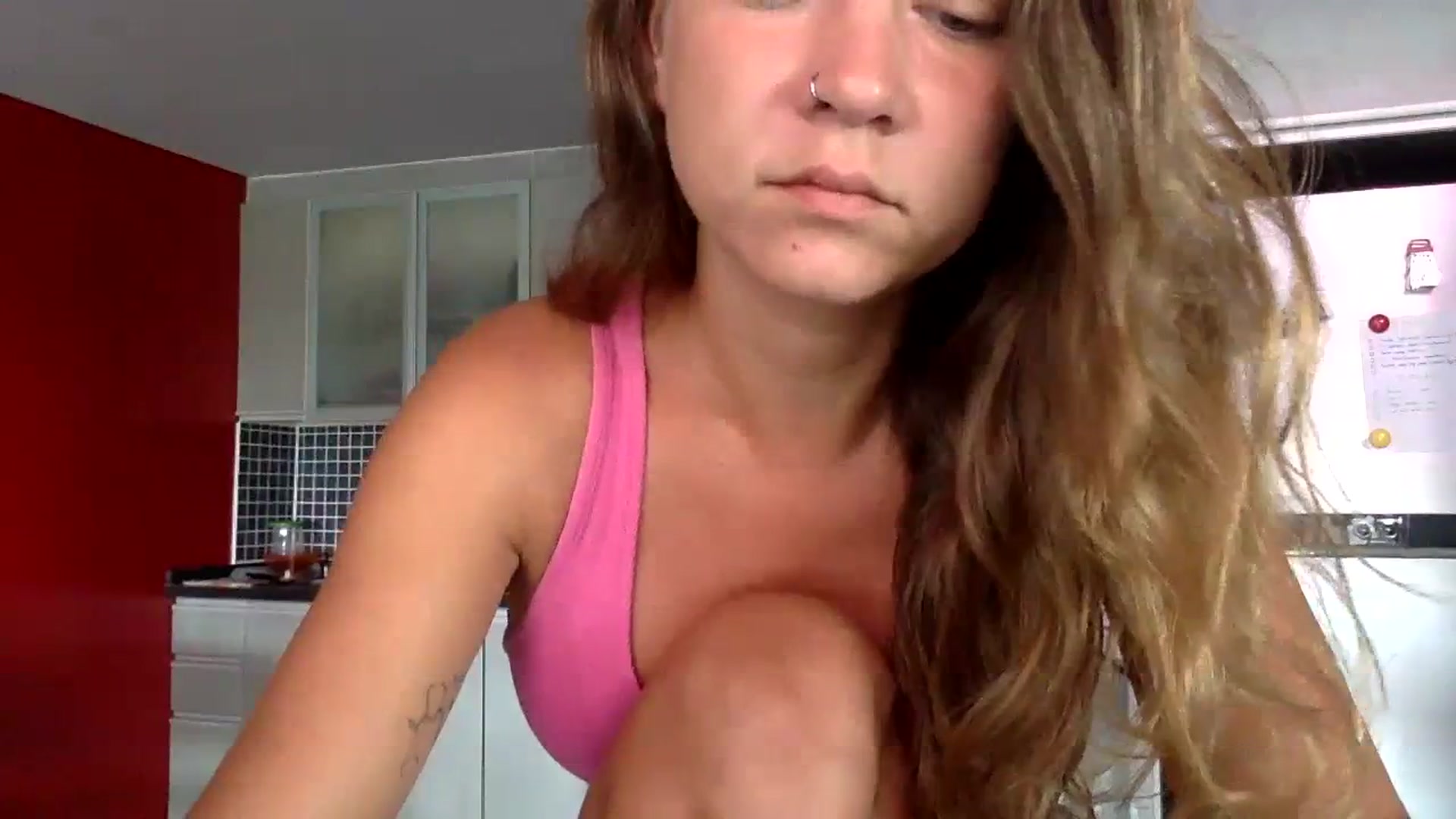 Gallery image thumbnail from Qi_ra's myfreecams stream on, 06/01/2023, 01:38 image 9 of 20