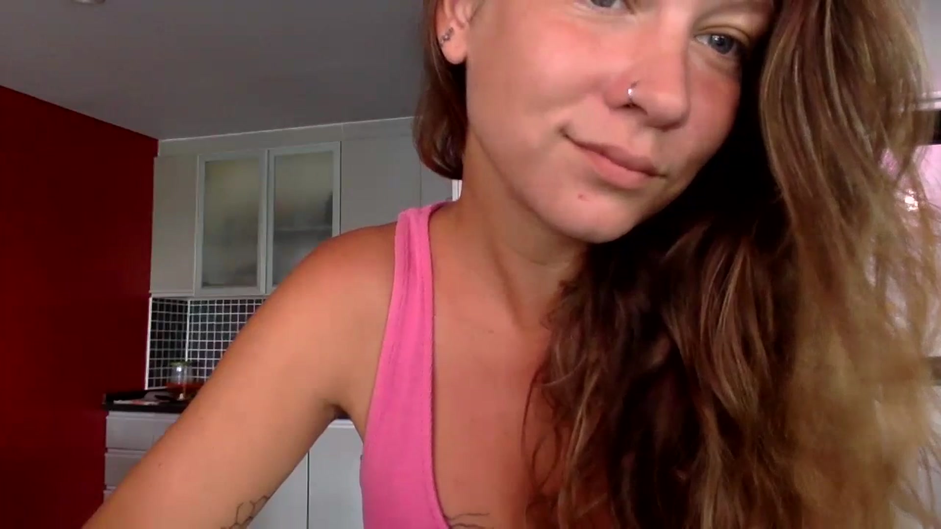 Gallery image thumbnail from Qi_ra's myfreecams stream on, 06/01/2023, 01:55 image 10 of 20