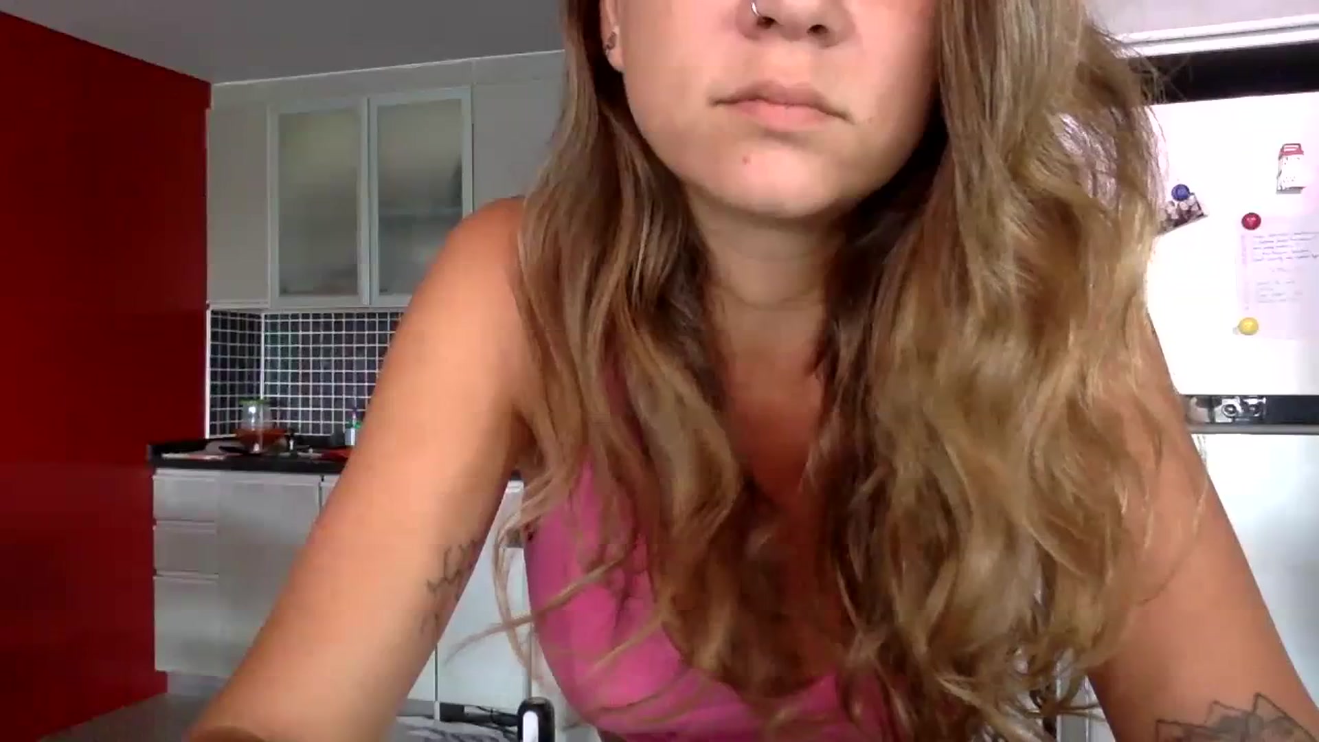 Gallery image thumbnail from Qi_ra's myfreecams stream on, 06/01/2023, 01:55 image 19 of 20