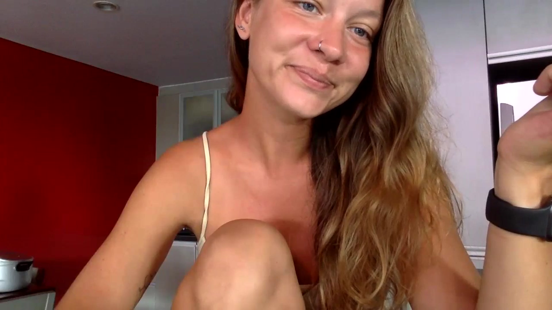 Gallery image thumbnail from Qi_ra's myfreecams stream on, 06/08/2023, 03:58 image 13 of 20