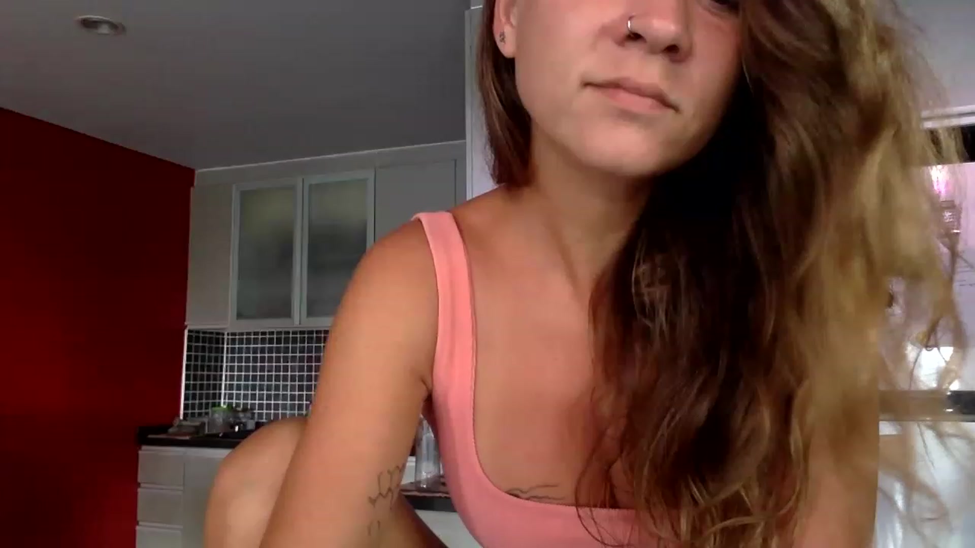 Gallery image thumbnail from Qi_ra's myfreecams stream on, 06/09/2023, 01:17 image 6 of 20