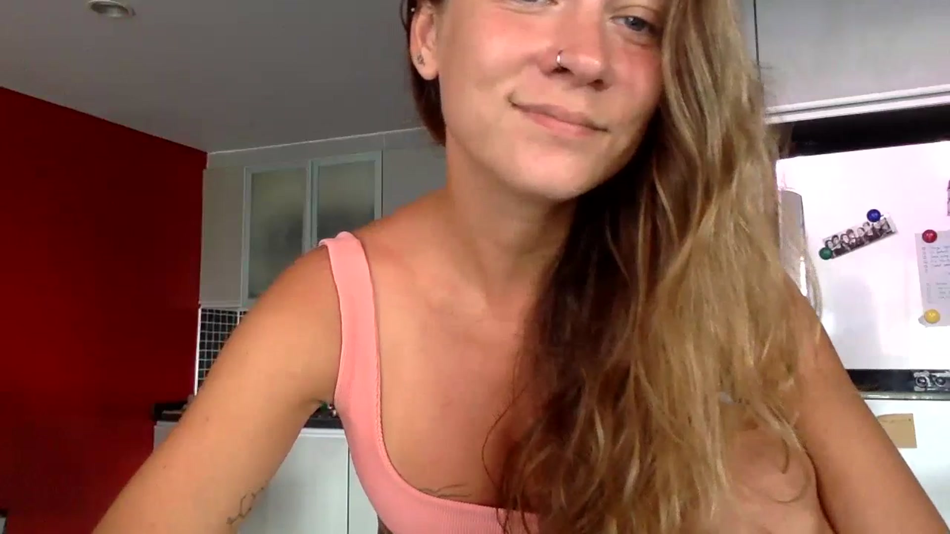 Gallery image thumbnail from Qi_ra's myfreecams stream on, 06/09/2023, 02:27 image 15 of 20