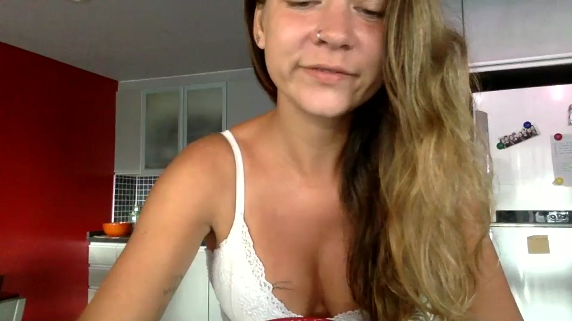 Gallery image thumbnail from Qi_ra's myfreecams stream on, 06/10/2023, 01:13 image 2 of 20